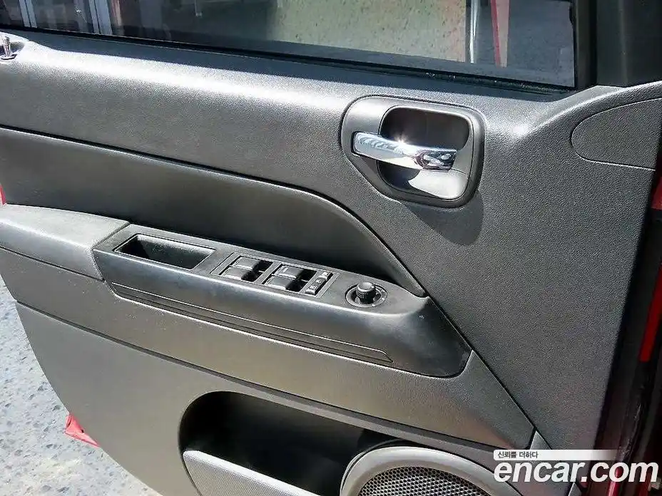 Jeep Compass 2009 2.4 автомат (гидро), фото 11