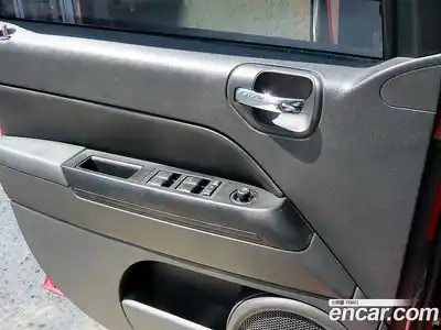 Jeep Compass 2009 2.4 автомат (гидро), миниатюра 11