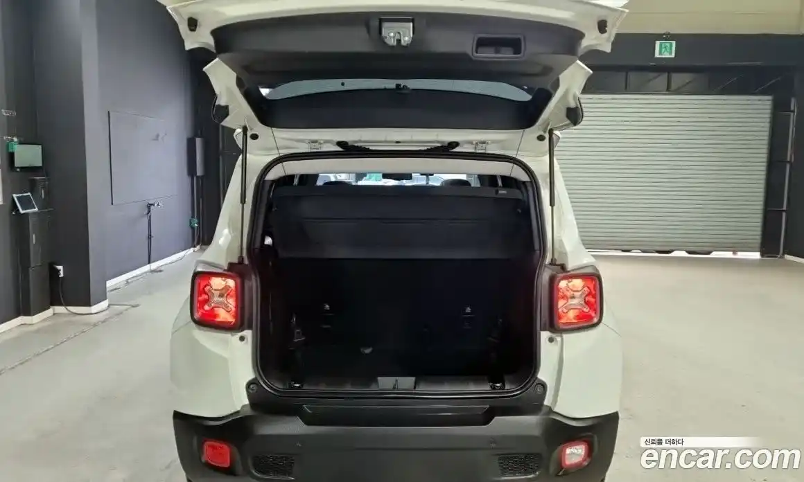 Jeep Renegade 2019 2.4 автомат (гидро), фото 18