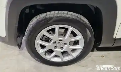 Jeep Renegade 2019 2.4 автомат (гидро), миниатюра 5
