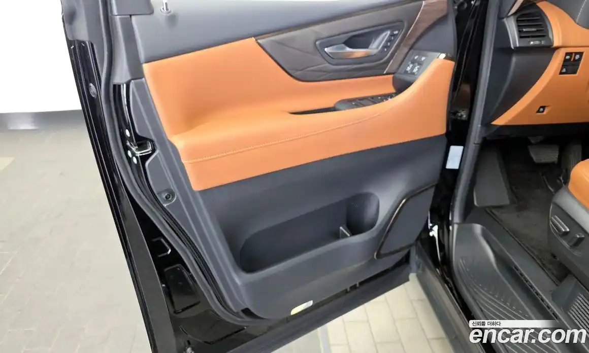 Toyota Alphard 2025 2.5 гидро, фото 13
