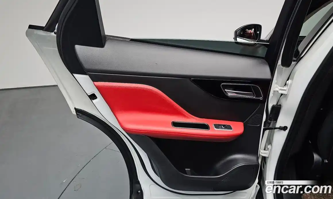 Jaguar F-Pace 2019 2.0 гидро, фото 14