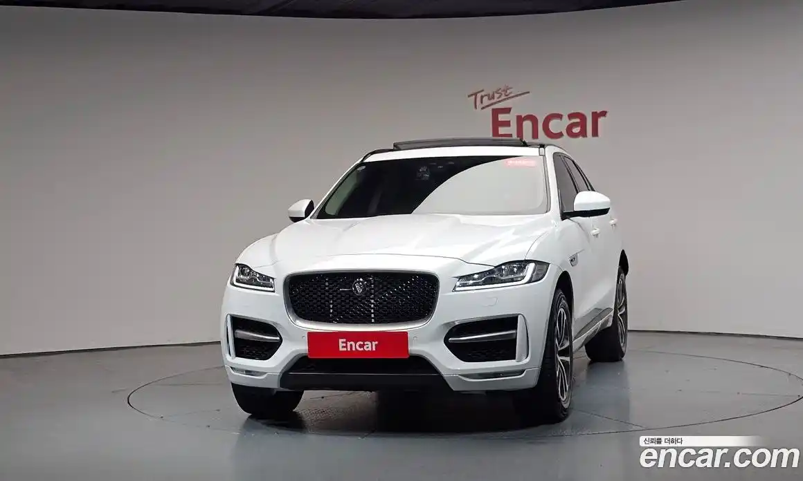 Jaguar F-Pace 2019 2.0 гидро, фото 2