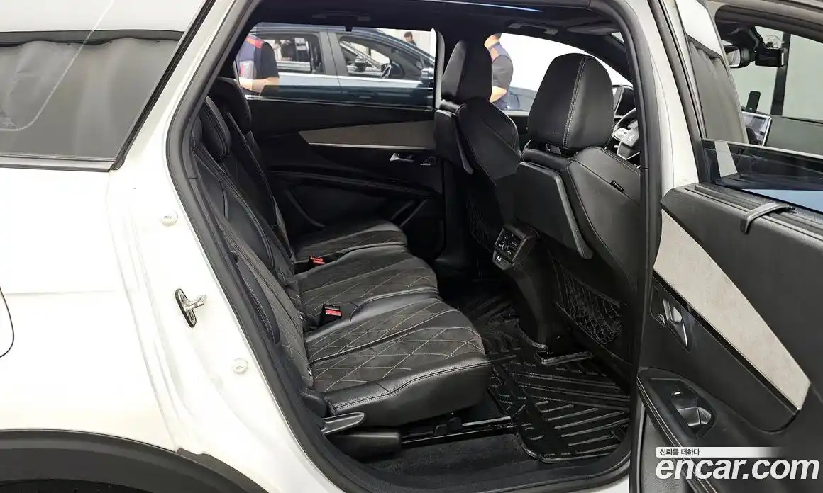 Peugeot 5008 2020 2.0 автомат (гидро), фото 12