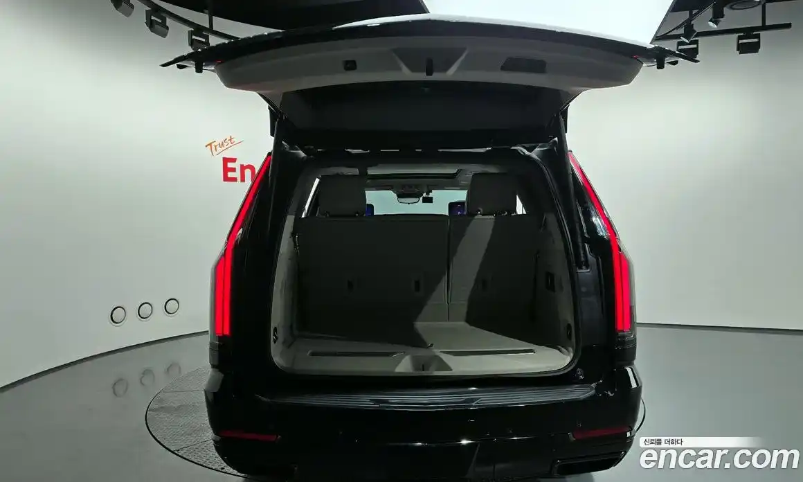 Cadillac Escalade 2025 6.2 гидро, фото 17