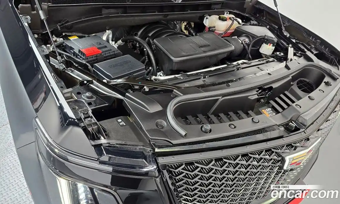 Cadillac Escalade 2025 6.2 гидро, фото 6