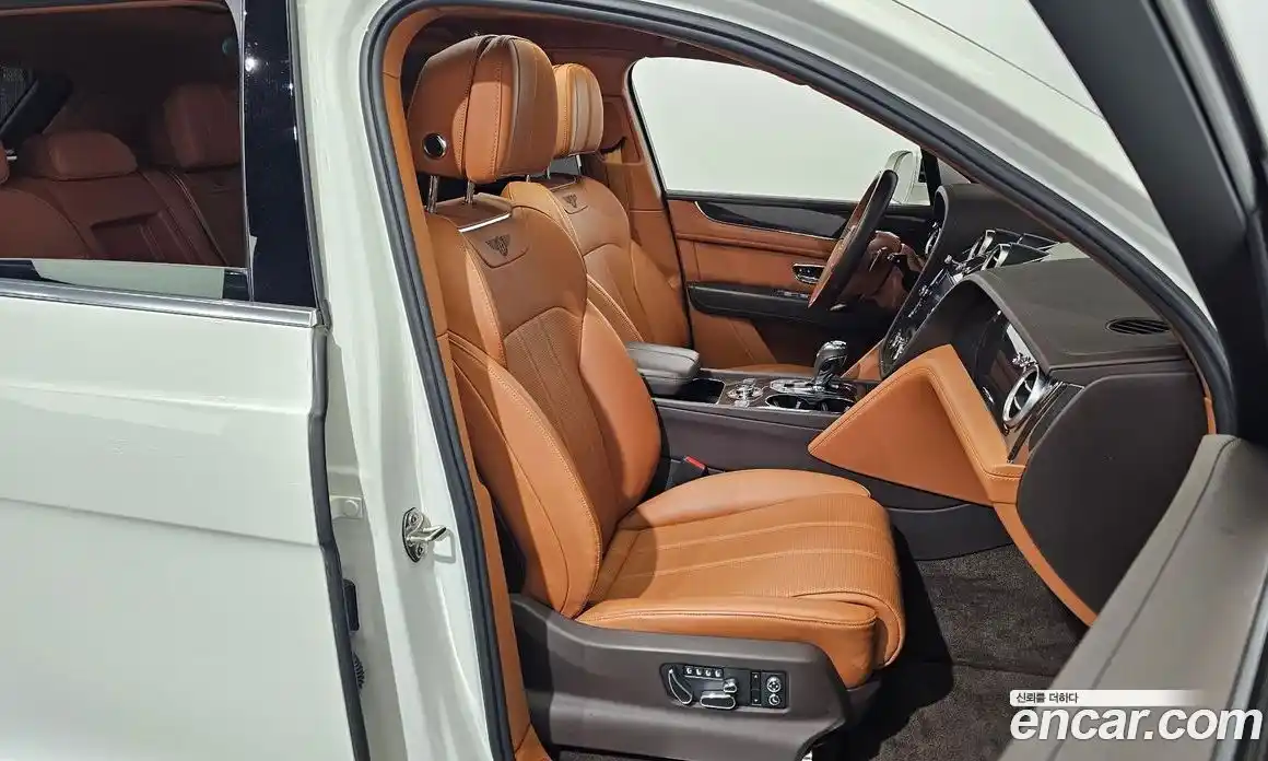 Bentley Bentayga 2019 4.0 гидро, фото 12