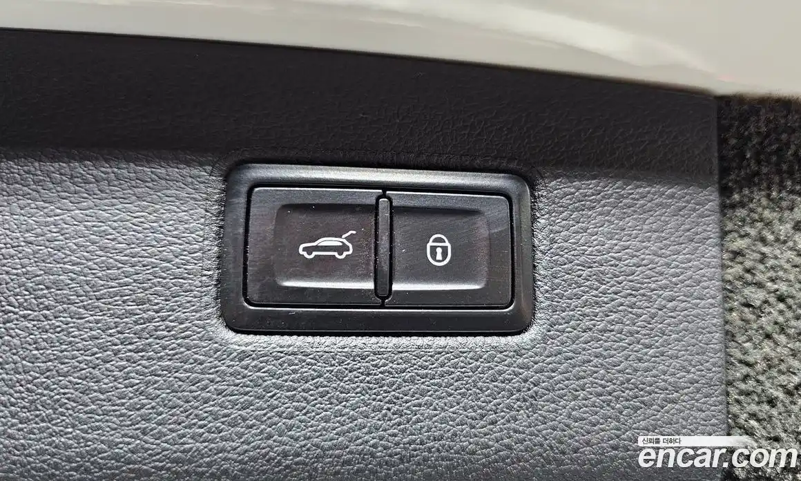 Bentley Bentayga 2019 4.0 гидро, фото 18