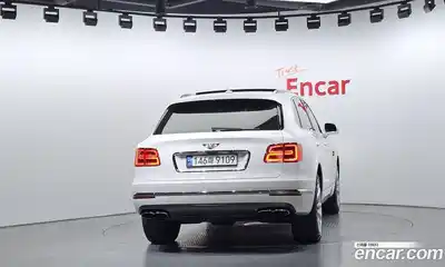 Bentley Bentayga 2019 4.0 гидро, миниатюра 4