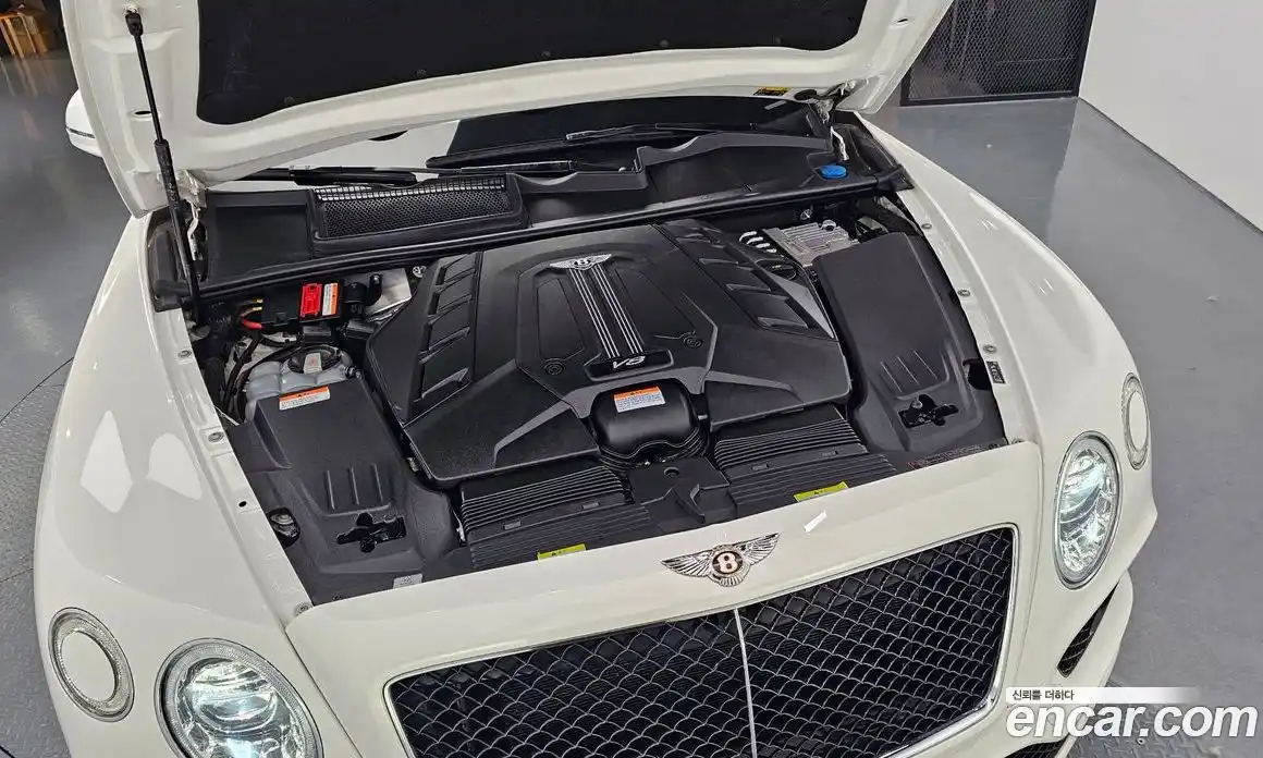 Bentley Bentayga 2019 4.0 гидро, фото 6