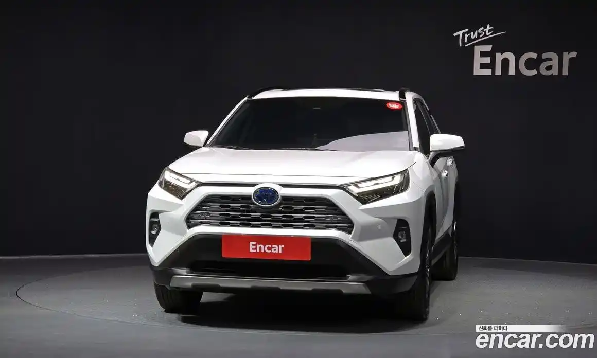 Toyota RAV4 2024 2.5 гидро, фото 3