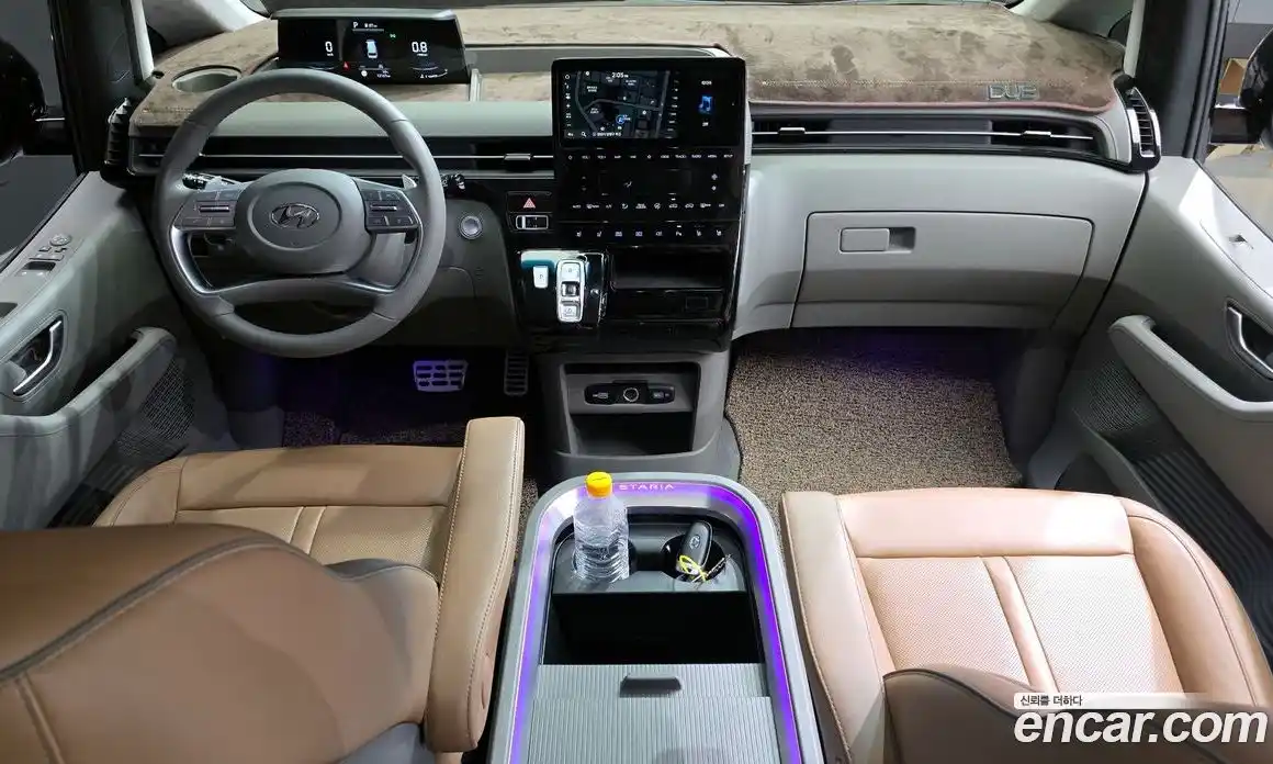 Hyundai Staria 2023 2.2 автомат (гидро), фото 7
