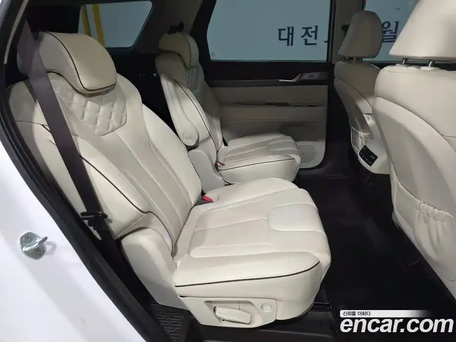 Hyundai Palisade 2022 2.2 автомат (гидро), фото 17
