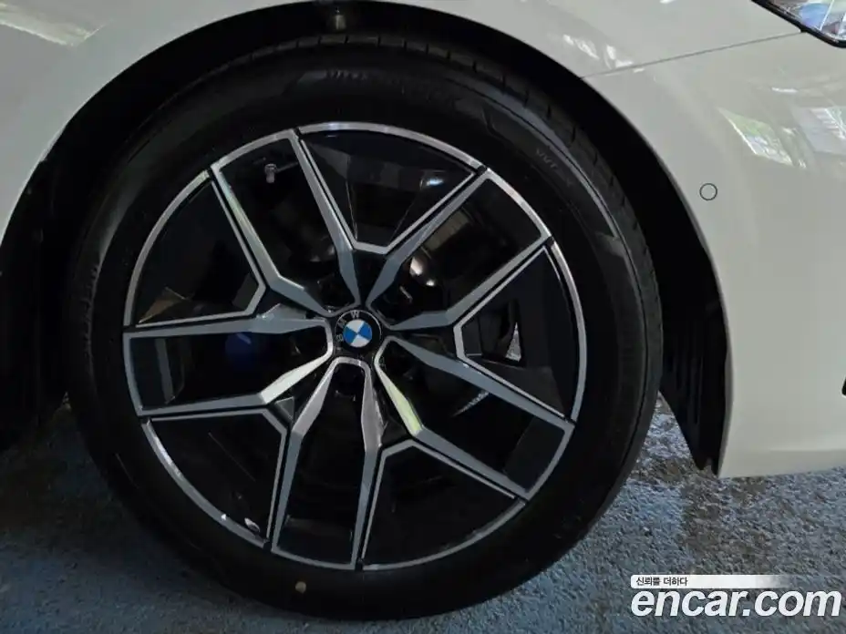 BMW 5-Series 2025 2.0 гидро, фото 19