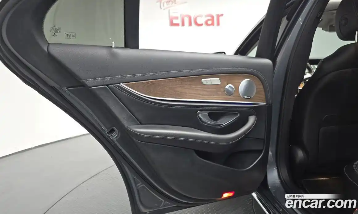 Mercedes-Benz E-Class 2018 2.0 автомат (гидро), фото 14