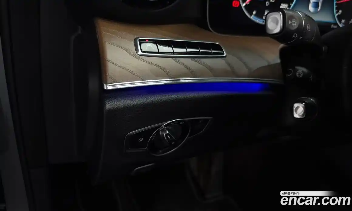 Mercedes-Benz E-Class 2018 2.0 автомат (гидро), фото 26