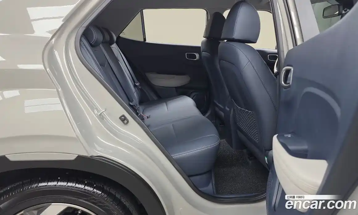 Hyundai Venue 2021 1.6 автомат (гидро), фото 18