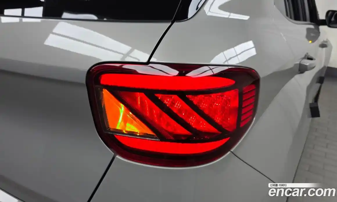 Hyundai Venue 2021 1.6 автомат (гидро), фото 9