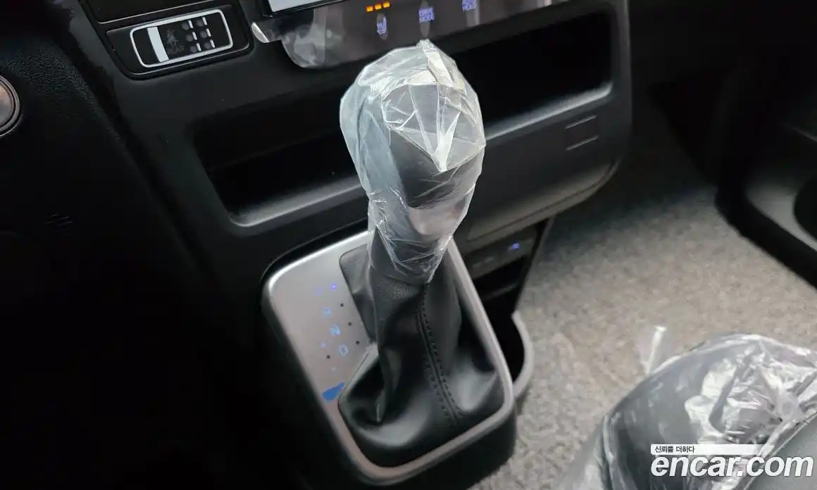 Hyundai Staria 2022 2.2 автомат (гидро), фото 12