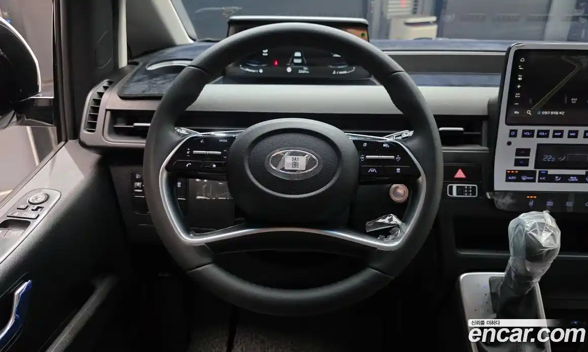 Hyundai Staria 2022 2.2 автомат (гидро), фото 19
