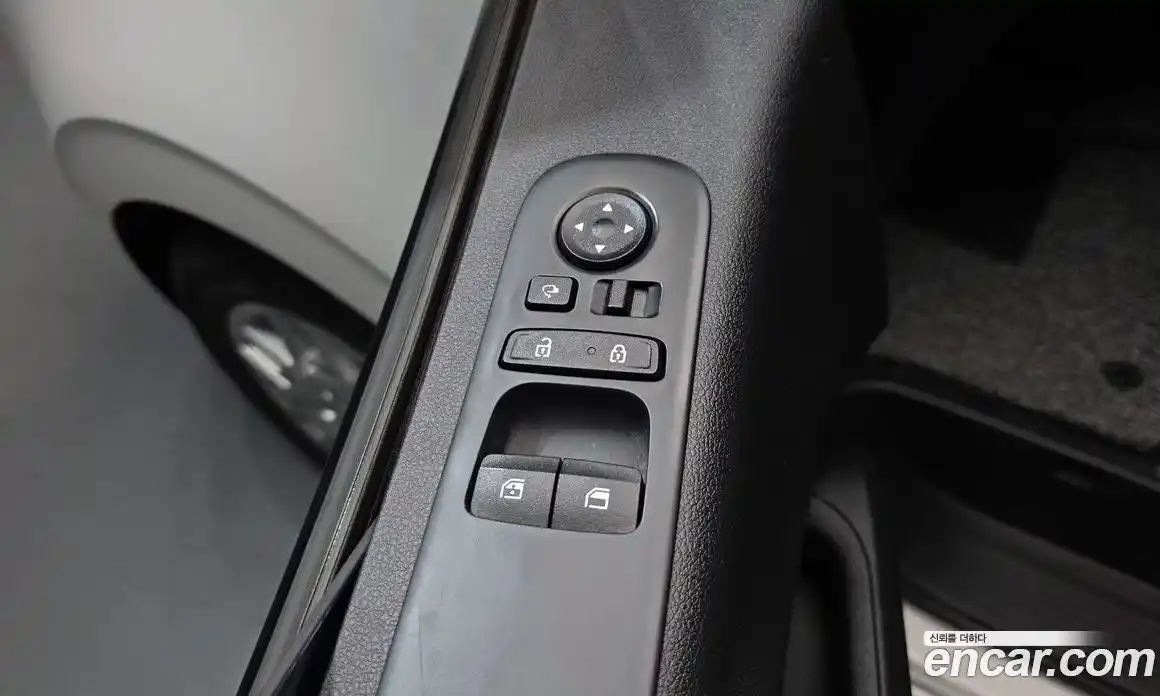 Hyundai Staria 2022 2.2 автомат (гидро), фото 20