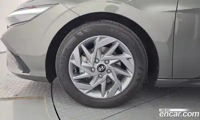 Hyundai Avante 2024 1.6 автомат (гидро), миниатюра 5