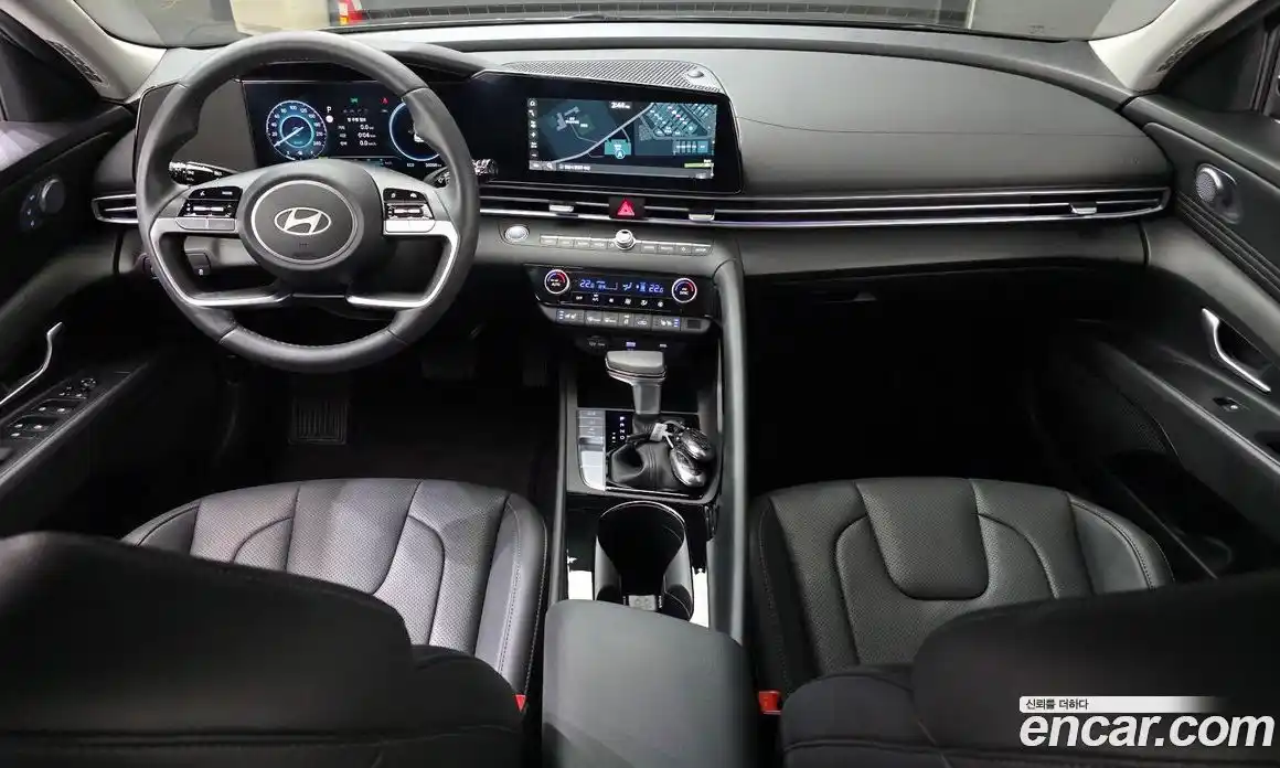 Hyundai Avante 2024 1.6 автомат (гидро), фото 7