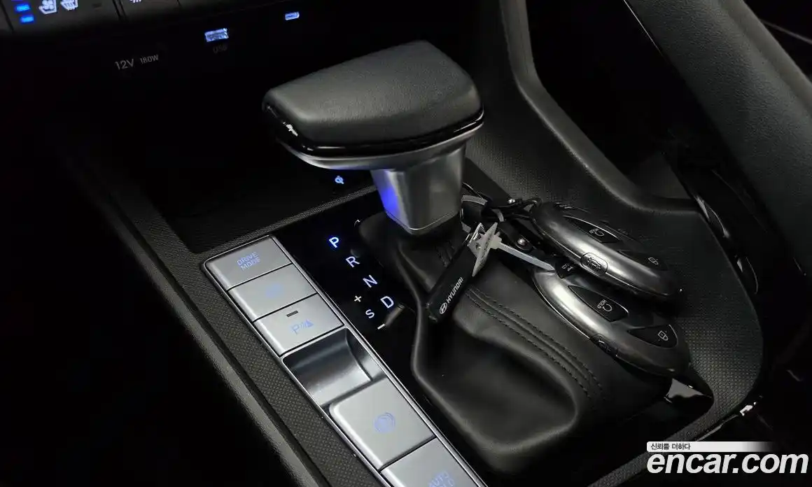 Hyundai Avante 2024 1.6 автомат (гидро), фото 9