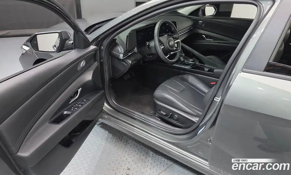 Hyundai Avante 2024 1.6 автомат (гидро), фото 10