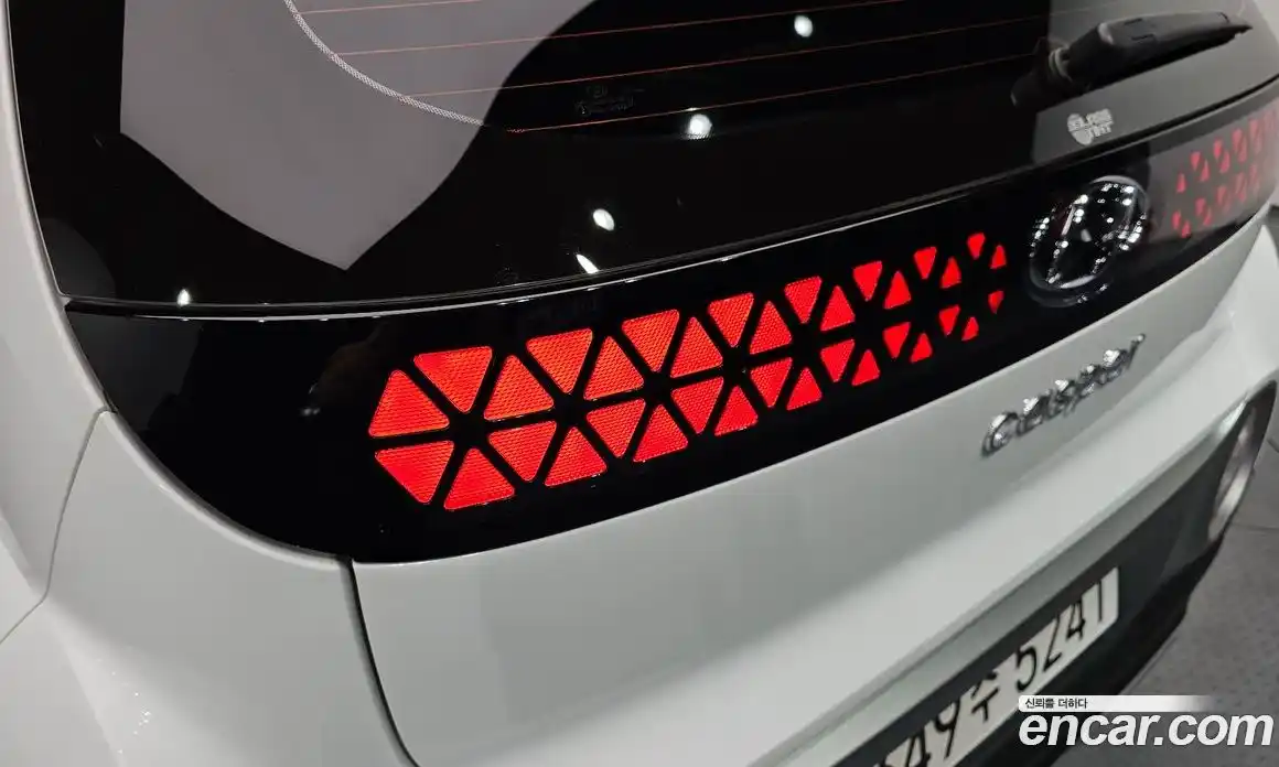Hyundai Casper 2022 1.0 автомат (гидро), фото 9