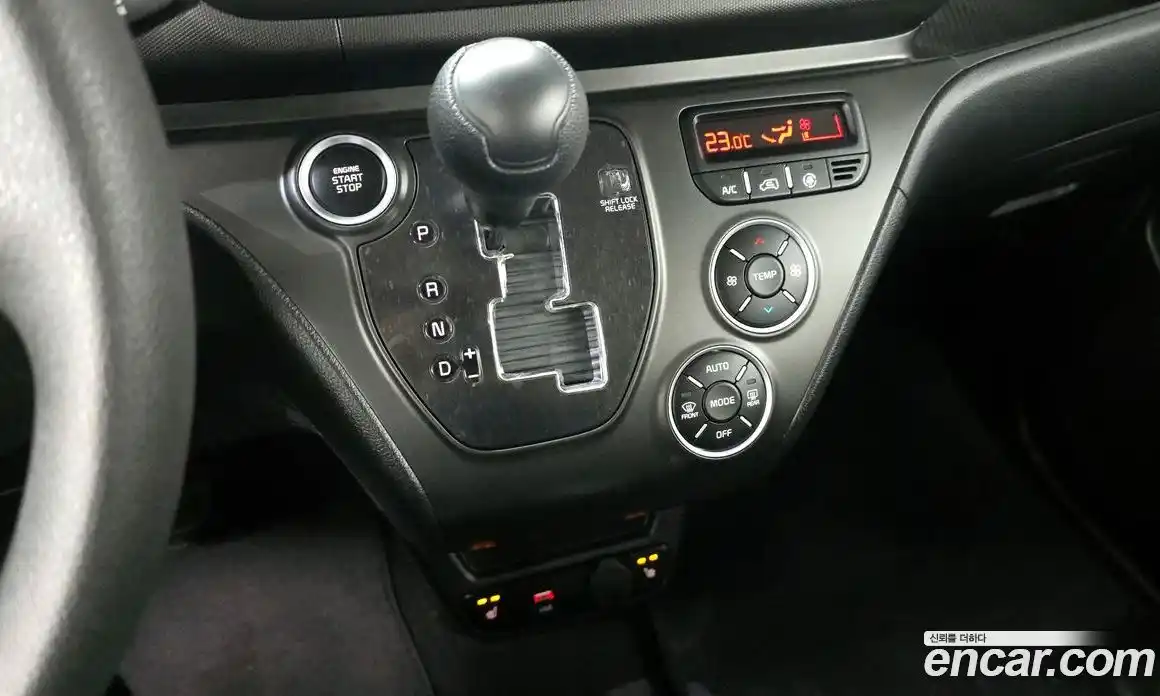 Kia Ray 2023 1.0 автомат (гидро), фото 9