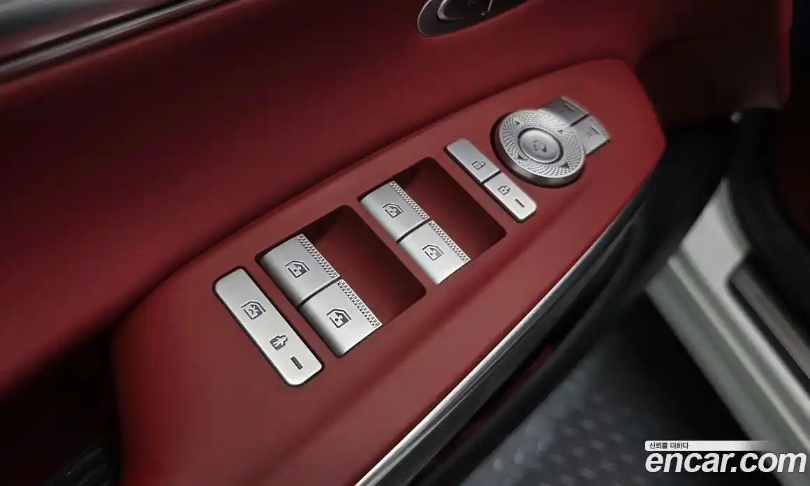 Genesis GV70 2023 2.5 автомат (гидро), фото 26