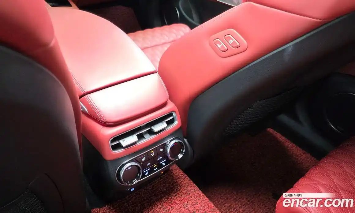 Genesis GV70 2023 2.5 автомат (гидро), фото 31