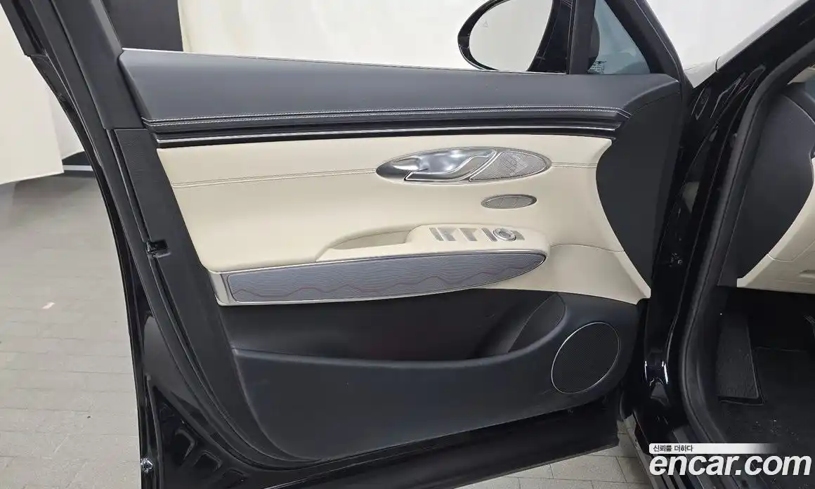 Genesis GV70 2023 3.5 автомат (гидро), фото 14
