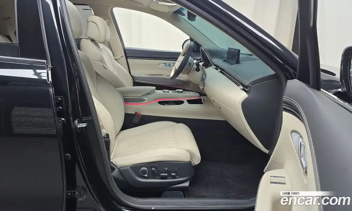 Genesis GV70 2023 3.5 автомат (гидро), фото 16