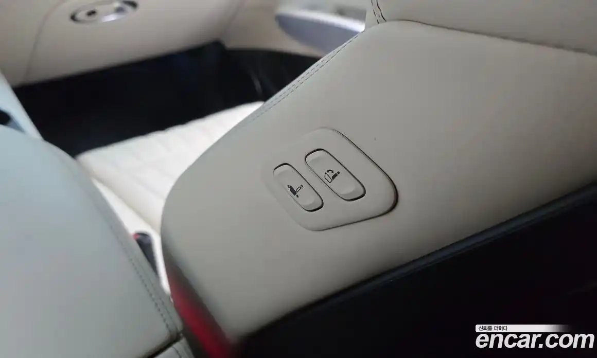 Genesis GV70 2023 3.5 автомат (гидро), фото 32