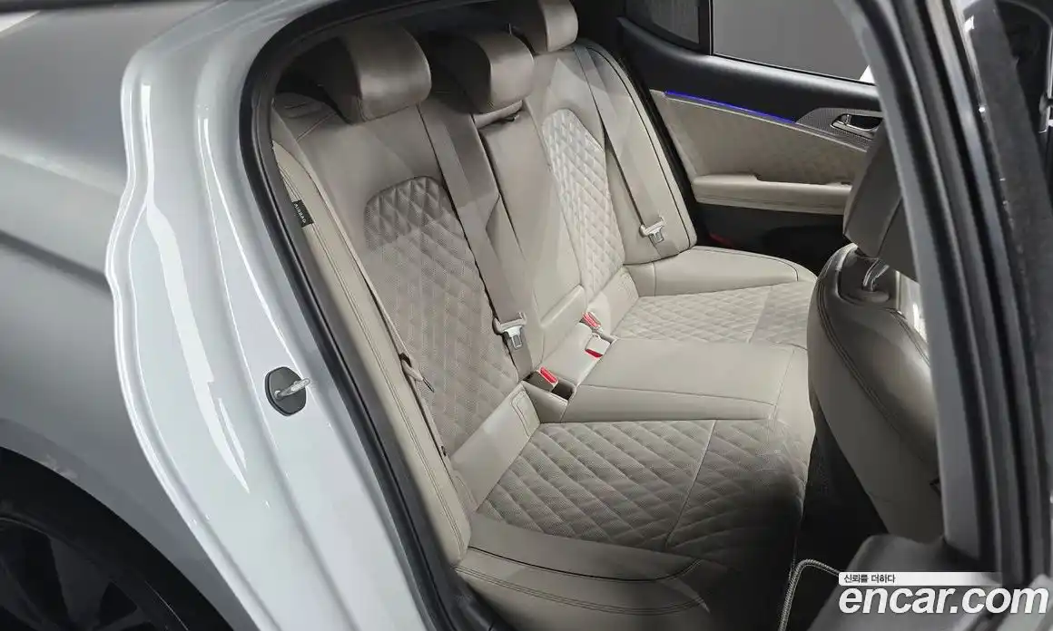 Genesis G70 2022 2.0 гидро, фото 11