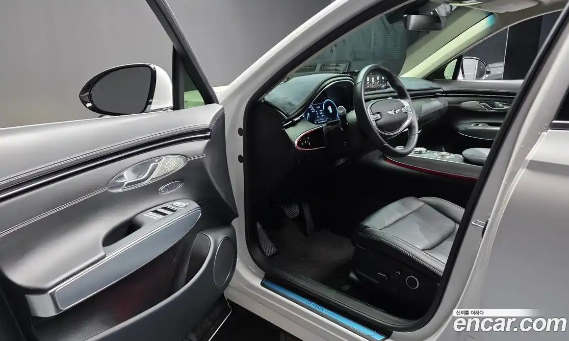 Genesis GV70 2022 2.5 гидро, фото 13