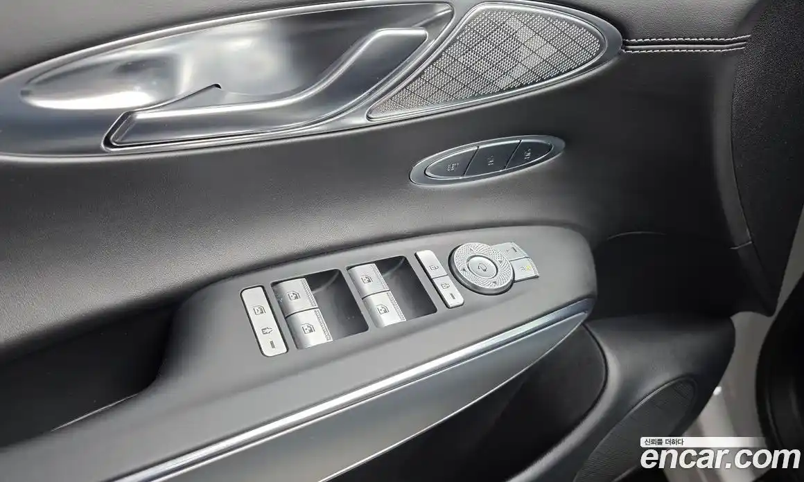 Genesis GV70 2022 2.5 гидро, фото 27
