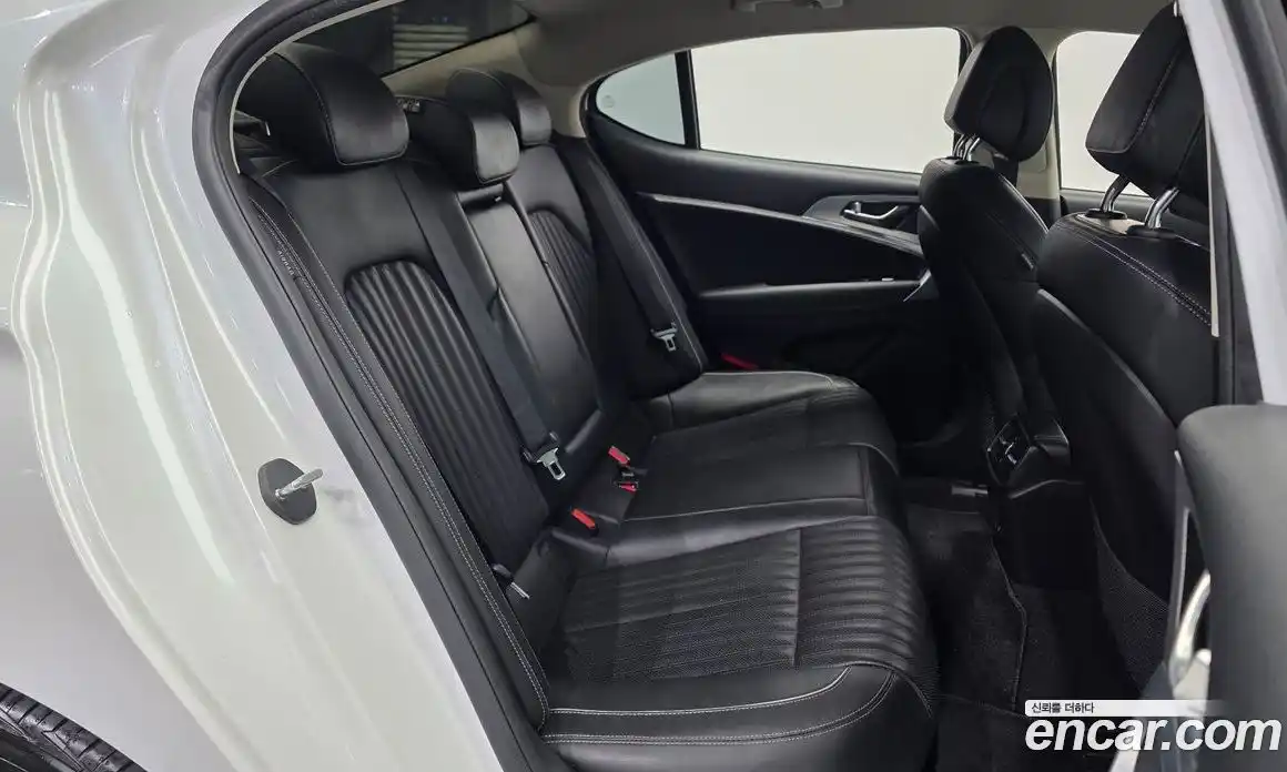 Genesis G70 2021 2.0 гидро, фото 12