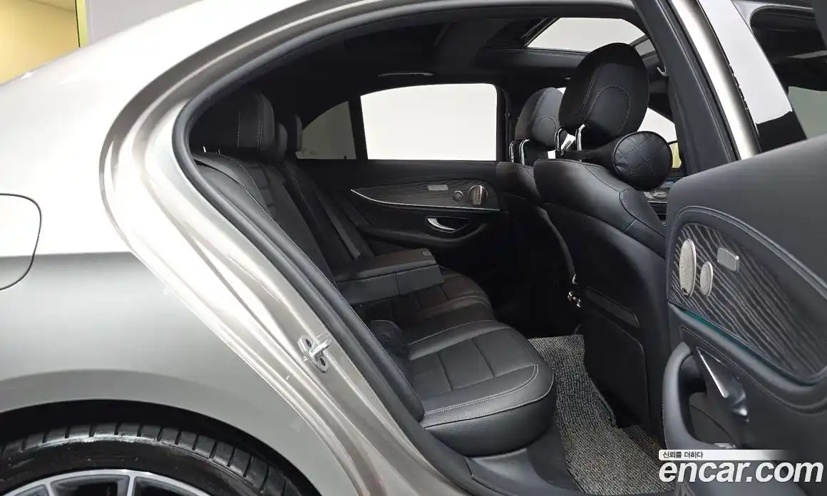 Mercedes-Benz E-Class 2022 2.0 автомат (гидро), фото 17