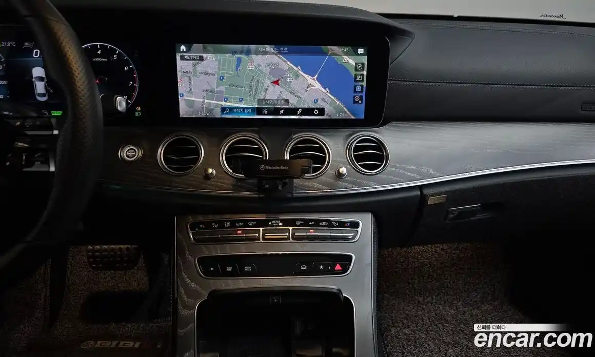 Mercedes-Benz E-Class 2022 2.0 автомат (гидро), фото 19