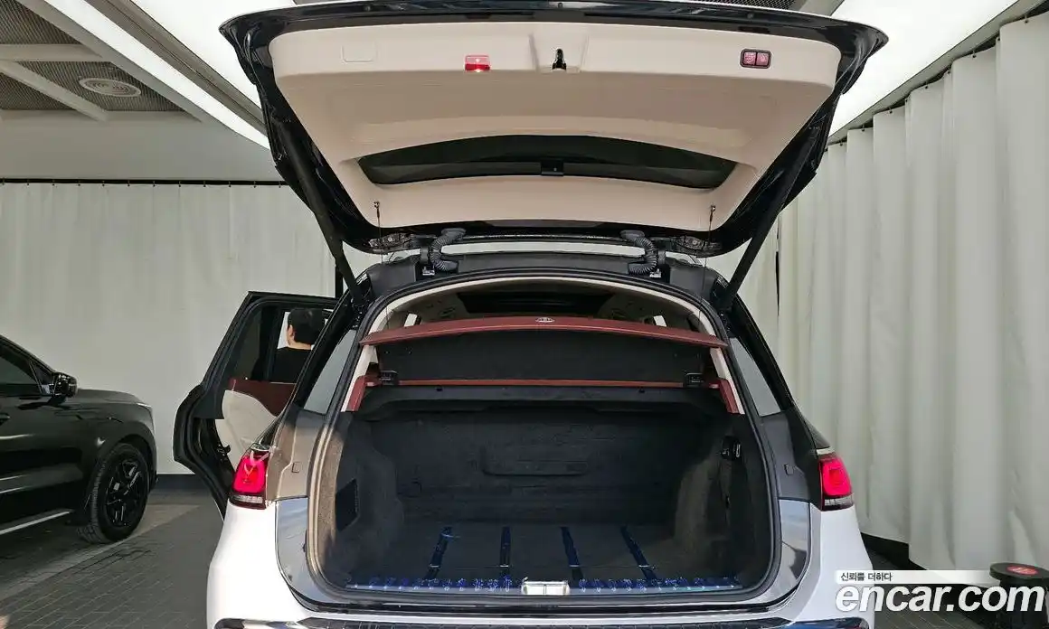 Mercedes-Benz GLS-Class 2021 4.0 гидро, фото 26