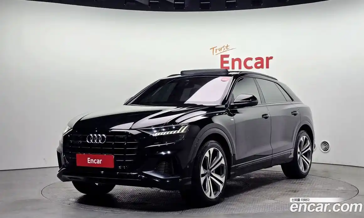 Audi Q8 2023 3.0 автомат (гидро), фото 1