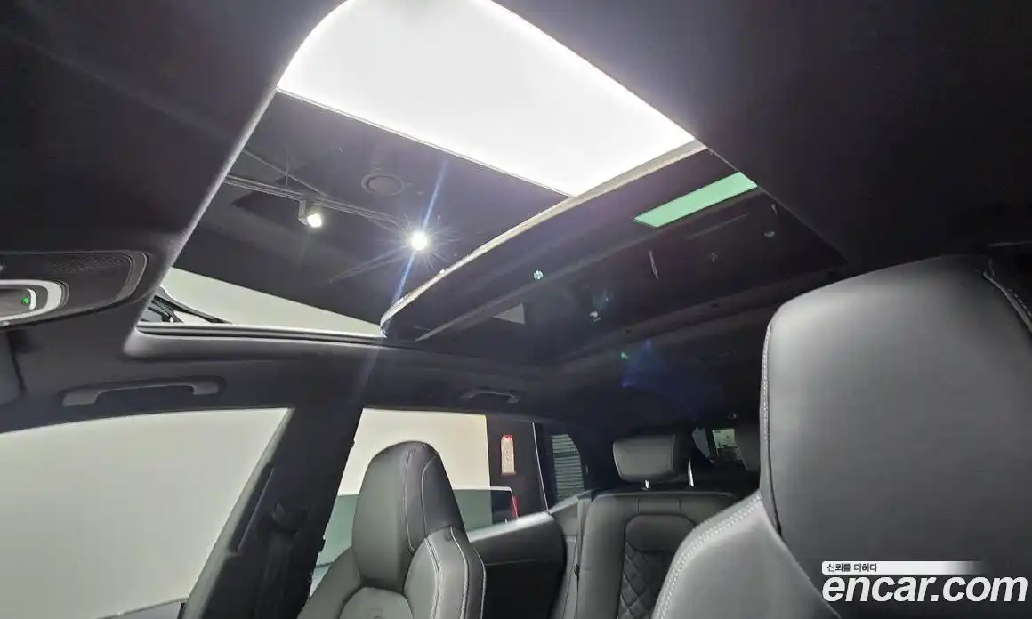 Audi Q8 2023 3.0 автомат (гидро), фото 19