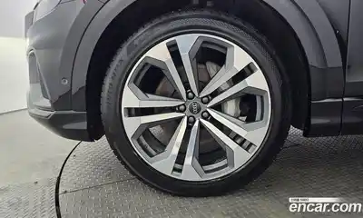 Audi Q8 2023 3.0 автомат (гидро), миниатюра 5