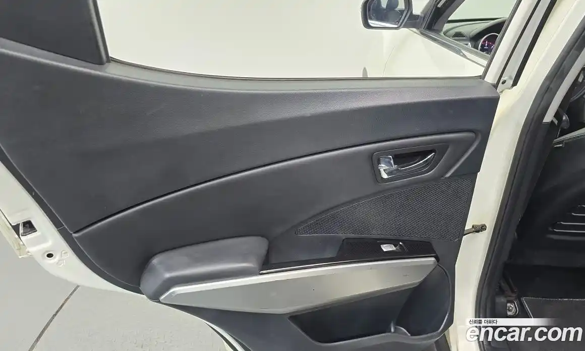SsangYong TIBOLI 2015 1.6 автомат (гидро), фото 15