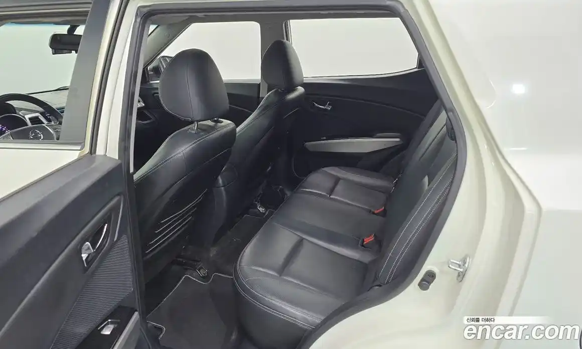 SsangYong TIBOLI 2015 1.6 автомат (гидро), фото 17