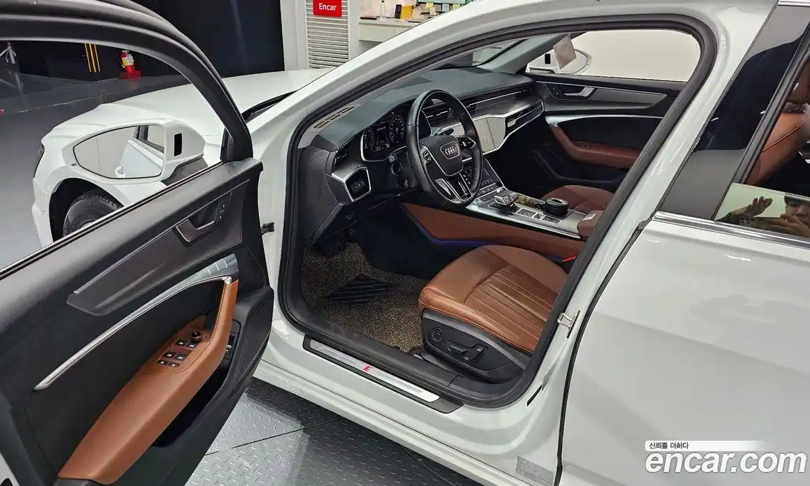 Audi A6 2020 2.0 автомат (гидро), фото 13