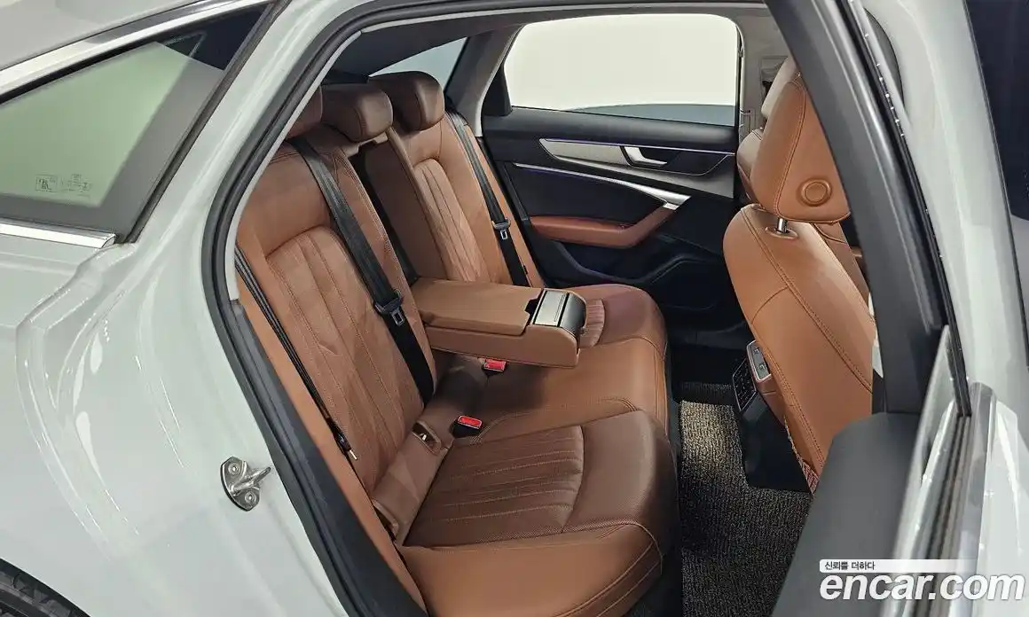 Audi A6 2020 2.0 автомат (гидро), фото 16